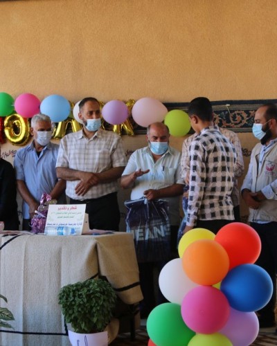 مشروع تكريم الطلاب