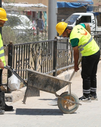 النقد مقابل العمل