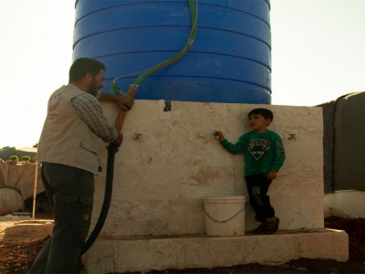 مشروع بناء خزانات مياه الشرب